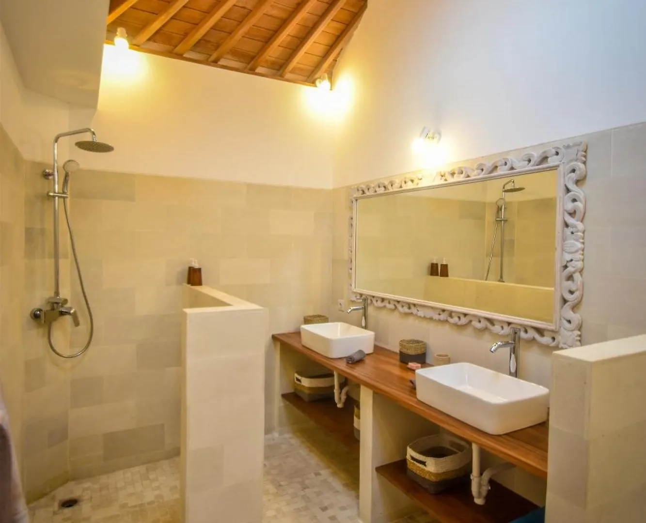 Villa Mana Tea 2 Bedrooms & Pool Seminyak インドネシア
