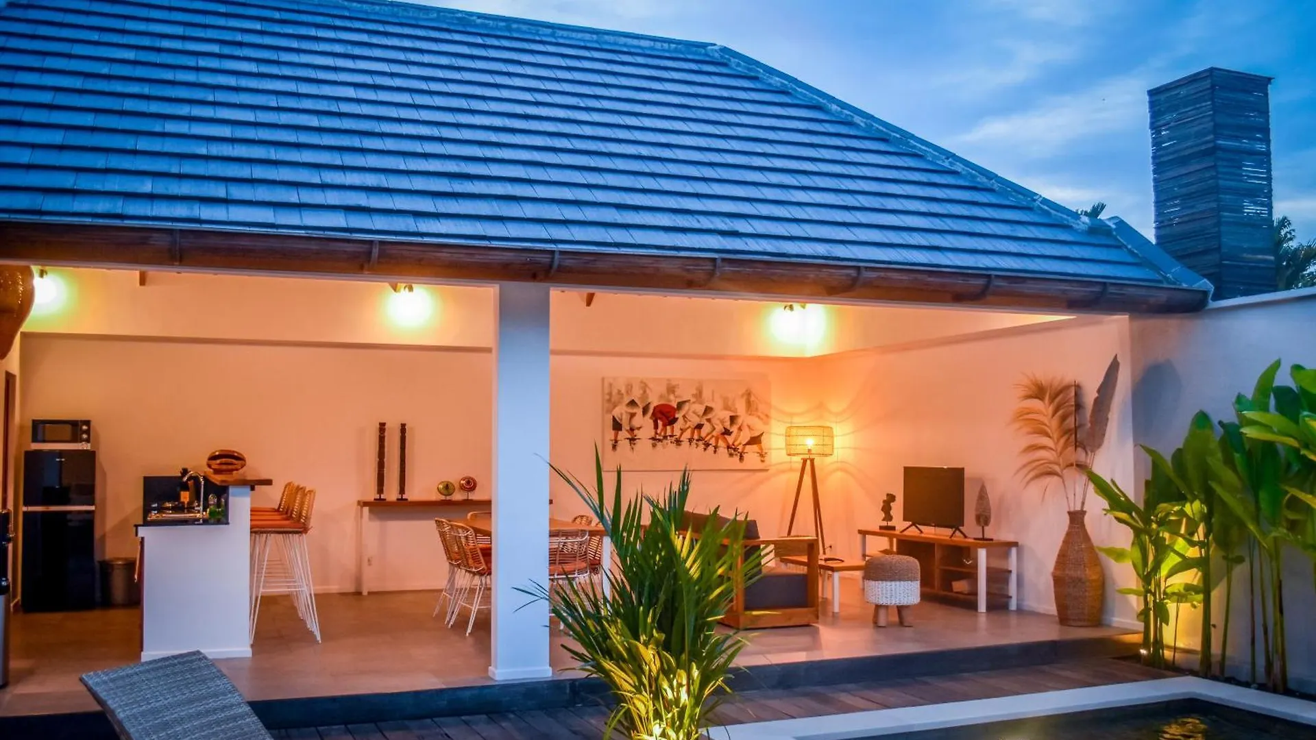 Villa Mana Tea 2 Bedrooms & Pool Seminyak